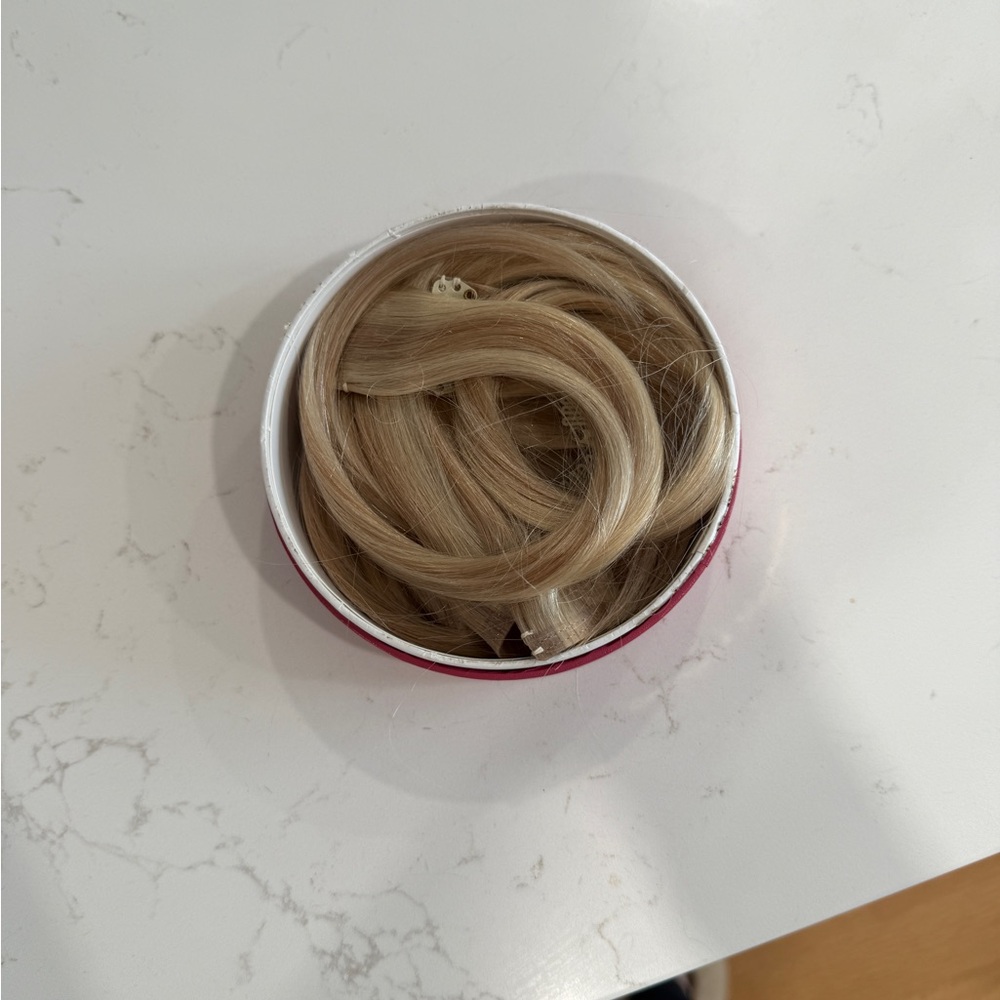Luxy 12" Dimensional Beige Blonde Thinning Hair Fill-Ins (50g) - Picture 2 of 6